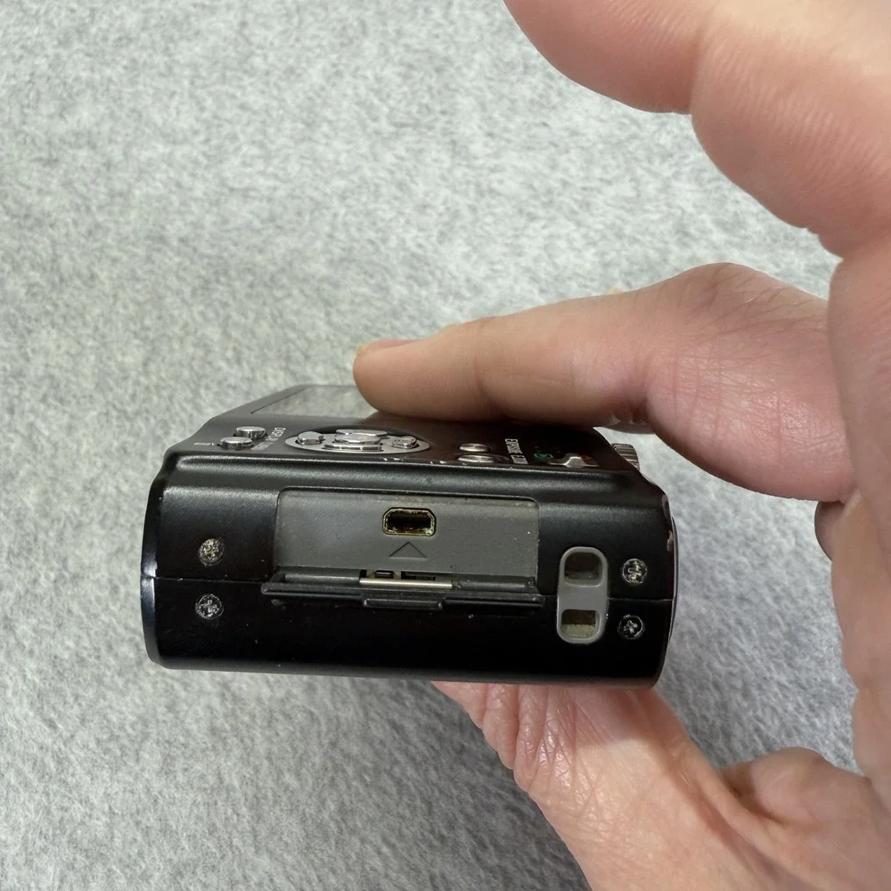 Panasonic Lumix DMC-TZ8 Digital Camera Black For Parts Untested